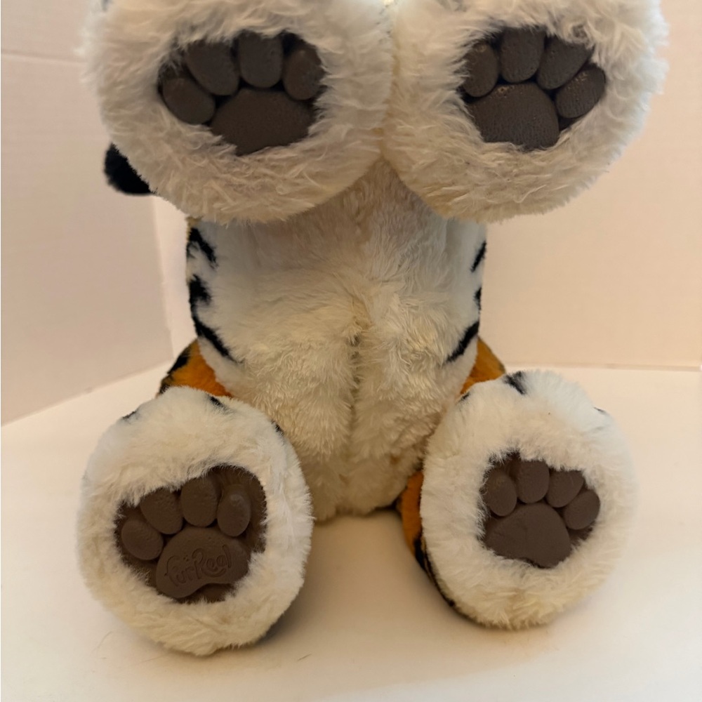 Hasbro Fur Real Roarin Tyler Playful  Tiger with Black and Orange Stripes - Picture 7 of 9